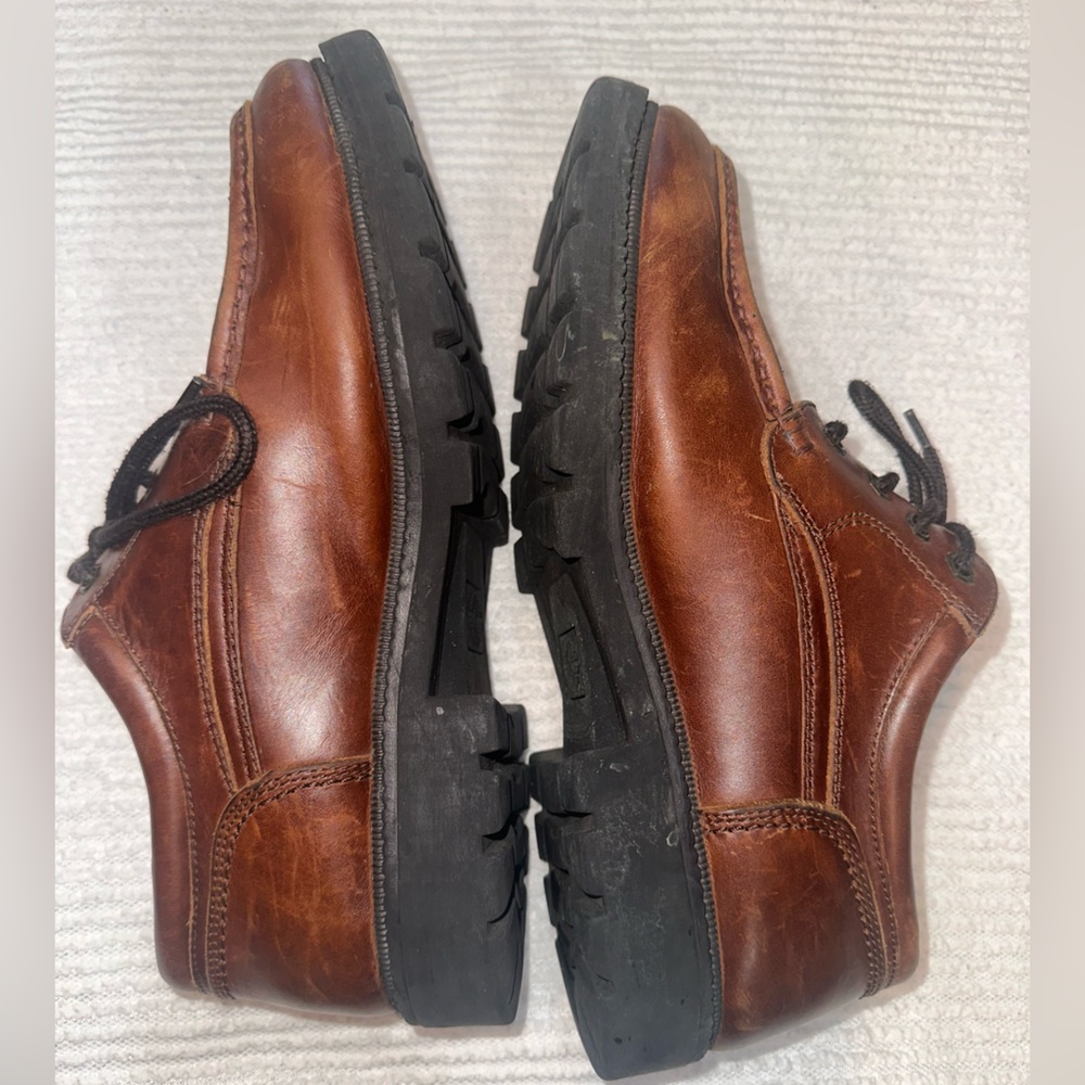 Dockers Mens M090-4007 Brown Casual Leather Lace Up Size 10.5M Oxford Shoes